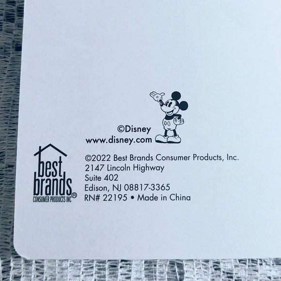 NEW DISNEY SILICONE 4 PC SPATULA AND COOKIE CUTTER SET/CHRISTMAS GIFT/BAKING - Picture 5 of 5